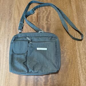 Bagallini Green Sling Crossbody Purse with Orange Liner and Zippers